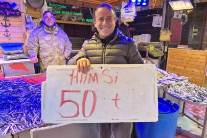 Hamsinin fiyatı 50 TL’ye kadar düştü, balık satışları hızlandı