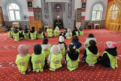 Hande Gül Anaokulu minik öğrenciler Ramazan ruhunu camide yaşadı