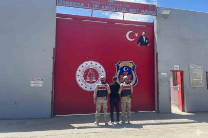 Hatay’da  24 yıl 6 ay hapis cezası bulunan cezaevi firarisi yakalandı