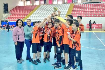 ’Hentbol Küçük Erkekler İl Birinciliği’ sona erdi