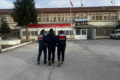 Hükümlünün kaçması ve hırsızlıktan 12 yıl hapis cezası ile aranan şahıs yakalandı