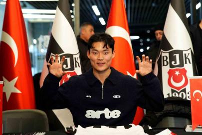 Hyeon-gyu Oh imza gününde taraftarlarla buluştu