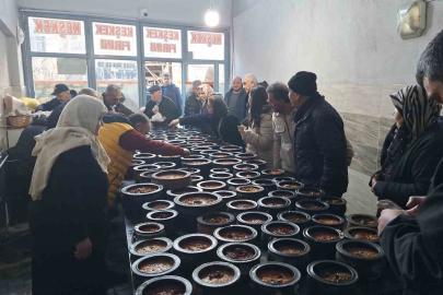 İftar sofralarının vaz geçilmez lezzeti: 8 saatte pişiyor, davul sesini duyan fırınlara koşuyor