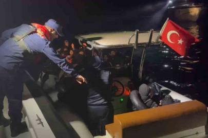 İHA tespit etti, Sahil Güvenlik yakaladı: 39 göçmen, 1 organizatör, 1 firari