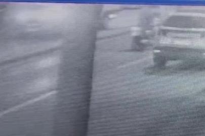 İki motosiklet böyle çarpıştı… 1’i hamile 2 yaralı