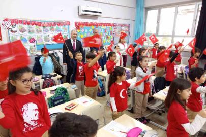 İkinci dönem "Bayrak Sevgisi" dersiyle başladı