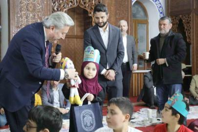 "İlk Orucum İlk İftarım" Programında gönül sofrası çocukların neşesi ile bereketlendi