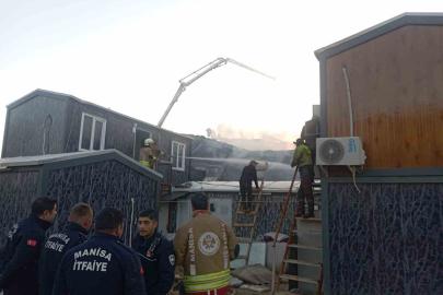 İşçi konteynerinde çıkan yangın kontrol altına alındı