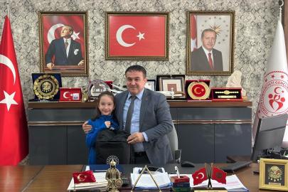 İşitme Engelliler Şampiyonası’nda derece yapan Bilecikli sporcuya İl Müdürü Demir’den tebrik