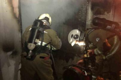 İskenderun’da ev yangını büyümeden söndürüldü