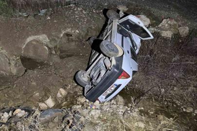 Isparta’da otomobil şarampole yuvarlandı: 5 yaralı