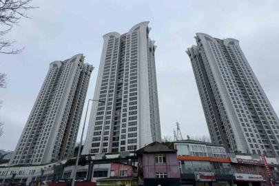 İstanbul’da lüks sitede 30’uncu kattan düşen çocuk hayatını kaybetti