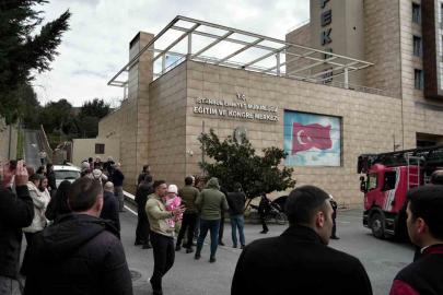 İstanbul’da polisevinde yangın paniği