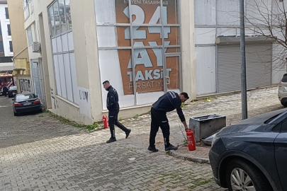 İtfaiyeye park engeli: İtfaiye erleri yangına tüplerle koşarak müdahale etti