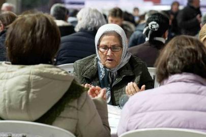 İzmir Büyükşehir Belediyesi ilk iftar sofrasını Gaziemir’de kurdu