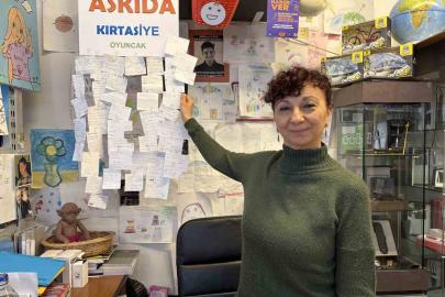 İzmir’de defter ve kalemler ‘askıda kırtasiye’ ile sahiplerini buluyor