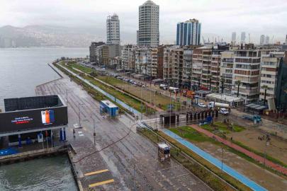 İzmir’de ocak yağışları 88 yılın ortalamasına fark attı