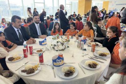 Kağıthane’de Ramazan’ın ilk iftarı miniklerle yapıldı