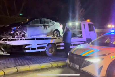 Kaldırıma giren araç, önüne çıkan her şeyi sürükledi