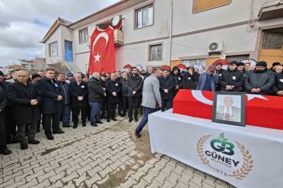 Kalp krizi sonrası vefat eden belediye başkanı toprağa verildi