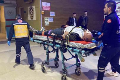 Kamyonun kasasından düşen işçi yaralandı