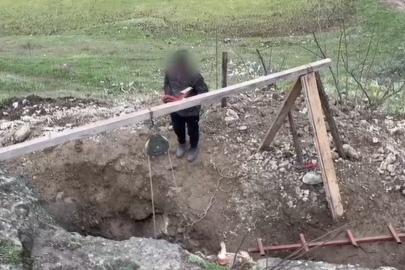 Kanalizasyon bahanesiyle 6 metrelik define çukuru kazarken yakalandılar