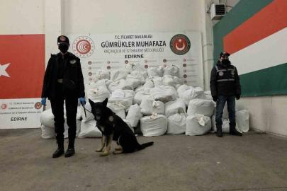 Kapıkule’de rekor yakalama, yaklaşık 1 ton esrar ele geçirildi