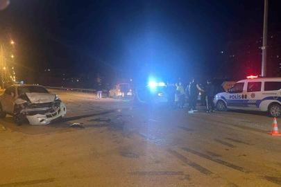 Karaman’da ciple otomobil çarpıştı: 4 yaralı