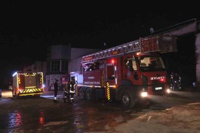 Karaman’da dorse üretim fabrikasında yangın paniği