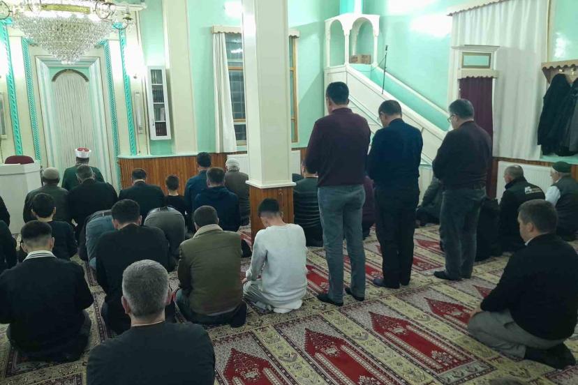 Karapınar’da ilk teravih namazı kılındı