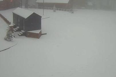 Kartepe’de lapa lapa kar yağıyor