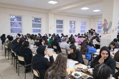 Kaymakam Algın, öğrencilerle iftar programına katıldı