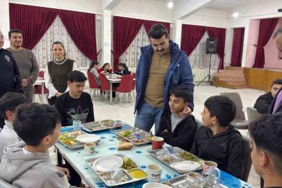 Kaymakam Eser, YBO öğrencileriyle iftarda buluştu