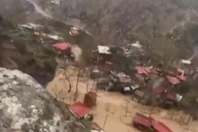 Kayseri’de mahalle sel suları altında kaldı