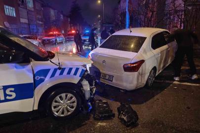 Kayseri’de polis aracı ile otomobil çarpıştı: 1 yaralı