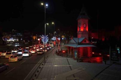 Kayseri’de Ramazan, ışık ve renk şöleni ile karşılandı