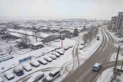 Keşan’da etkili olan kar yağışı nedeniyle taşımalı eğitime 1 gün ara verildi