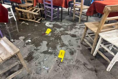 Kıraathanede bıçaklı saldırıya uğrayan amca ve yeğeni yaralandı