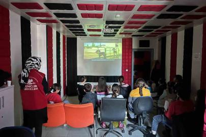 Kış kulübünde sinema etkinliği