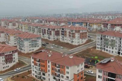 Kısa sürede evleri teslim edilen Nurdağılı depremzedelerden devlete teşekkür