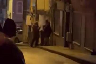 Komşuların çöp bidonu tartışması kameraya yansıdı