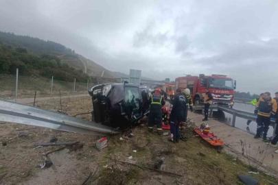 Kontrolden çıkan araç bariyere çarptı: 2 ölü