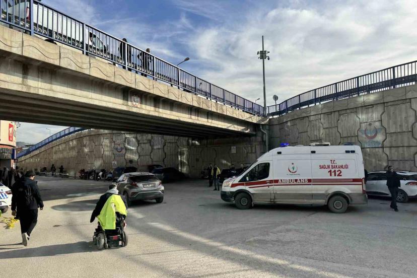 Köprüde can pazarı: Tutunamayınca yere düştü