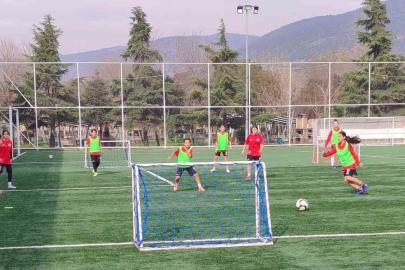 Körfez’in kızları şampiyonluk için hazırlanıyor
