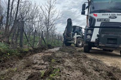 Köy yollarında yağmur suyu çalışması