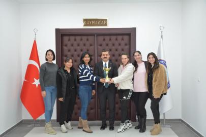 Köyceğiz Veteran Kadın Voleybol Takımı ikinci oldu