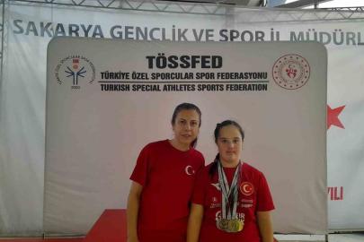 Köyceğizli yüzme sporcusu Oral, madalyaları topladı