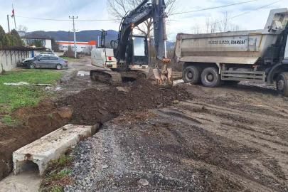 Köylerde kutu menfez çalışmaları devam ediyor