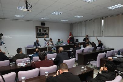 Kula Belediye Meclisi’nde arsa satışı ve teminat talebine ret