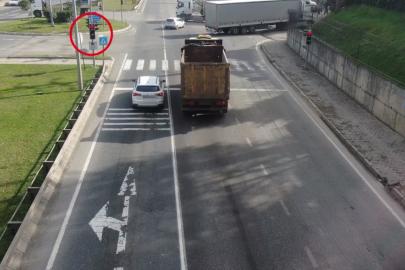 Kurallara uymayan sürücüler dron ile görüntülendi